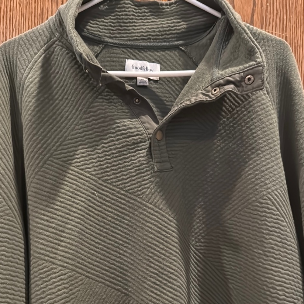 Green Mend 3 Button Sweater with Textured Knit Size XL - Picture 5 of 7